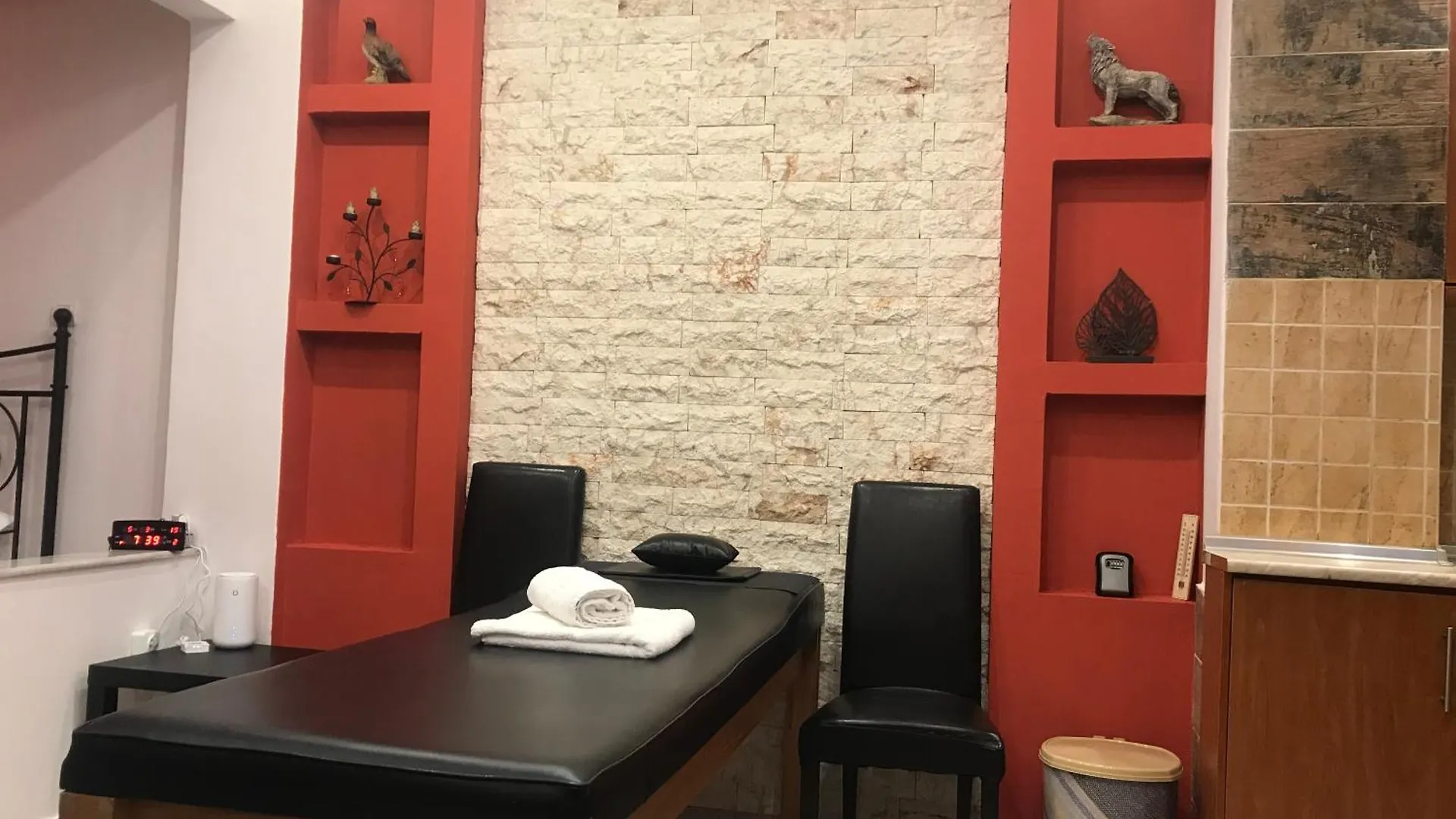 Afroditi Solarium/Massage Apartment Thessaloniki