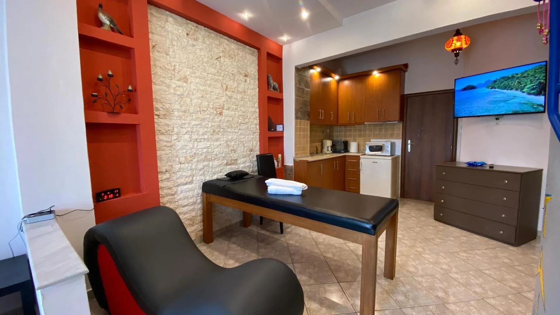 Afroditi Solarium/Massage Apartment Thessaloniki Greece