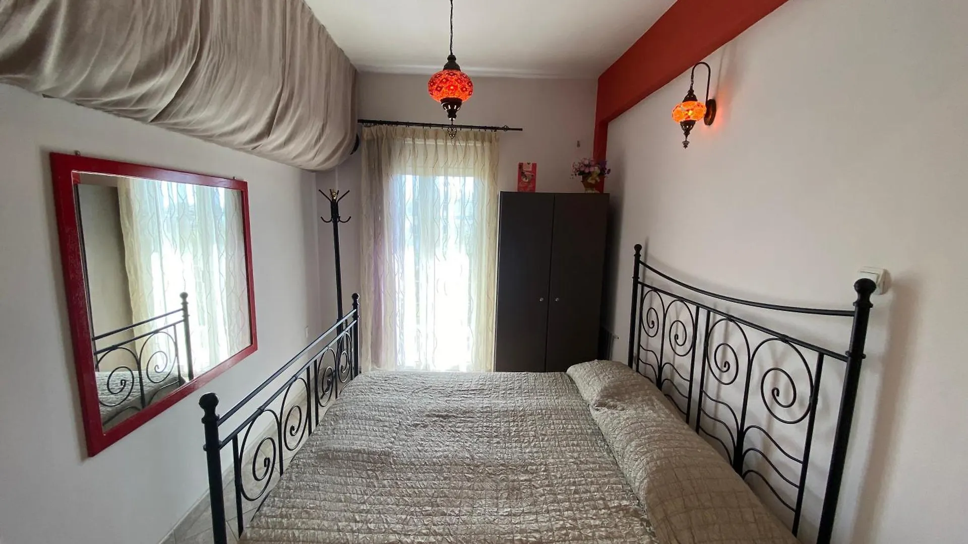 Afroditi Solarium/Massage Apartment Thessaloniki
