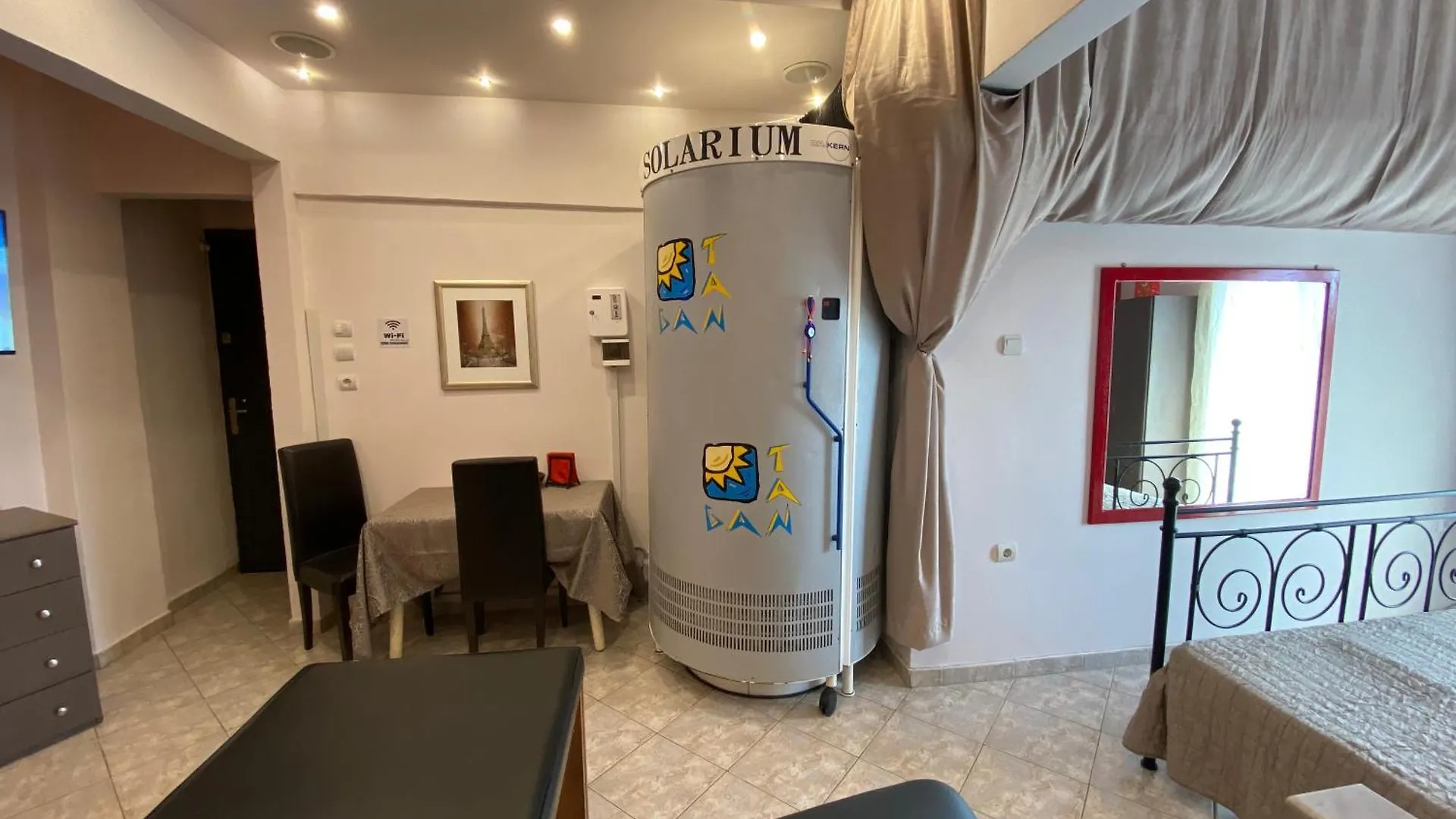 Afroditi Solarium/Massage Apartment Thessaloniki
