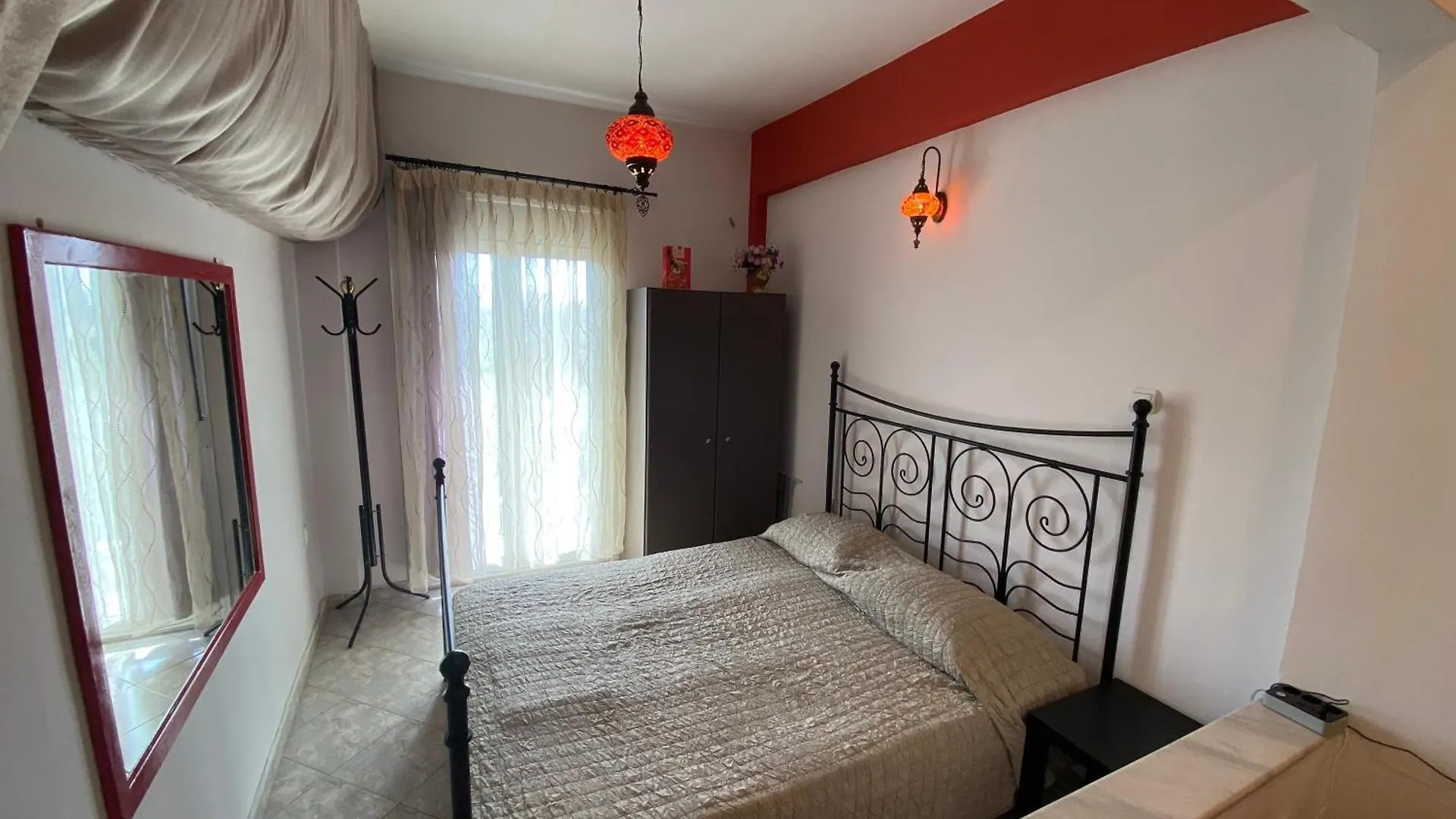 Afroditi Solarium/Massage Apartment Thessaloniki