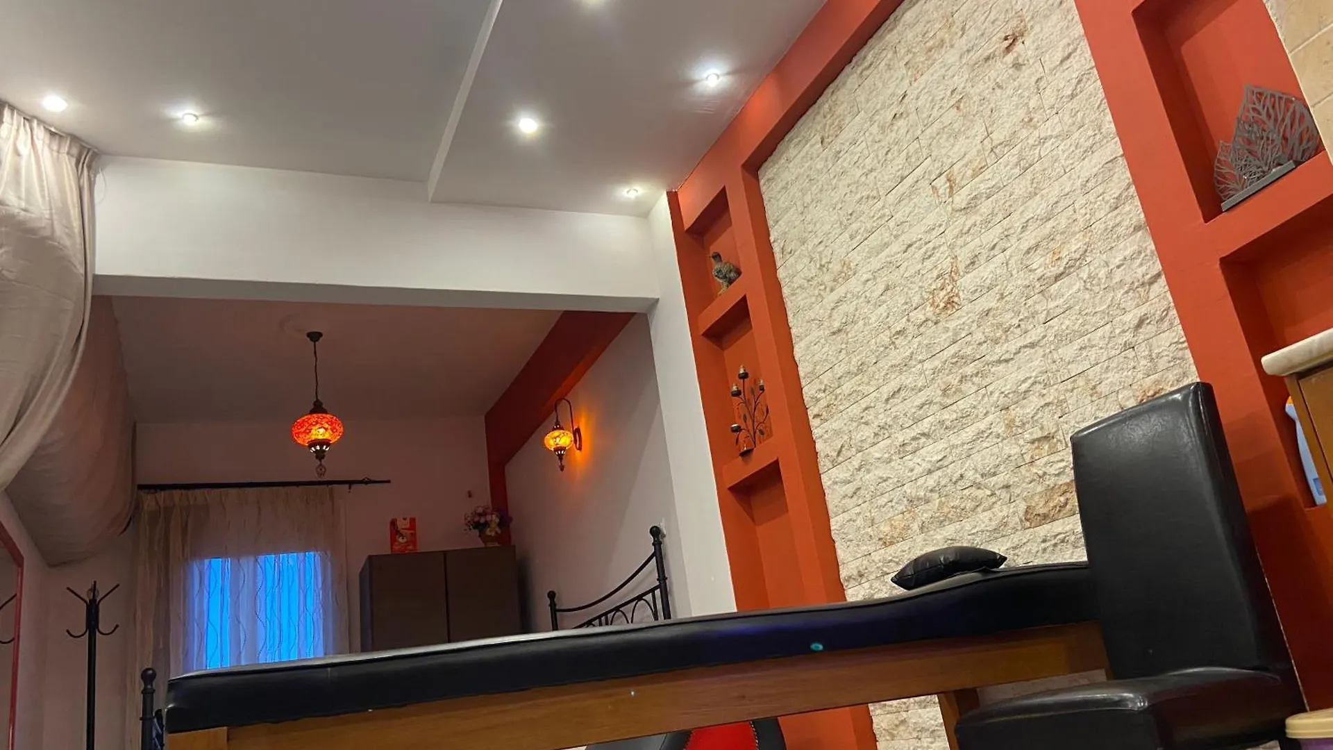 Afroditi Solarium/Massage Apartment Thessaloniki