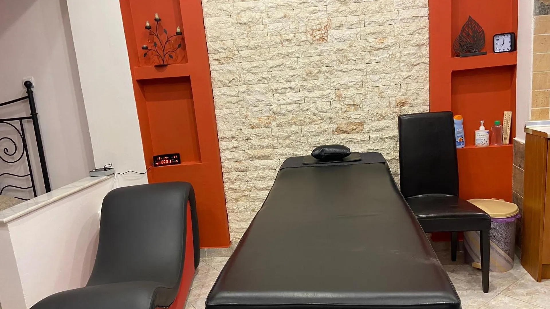 Afroditi Solarium/Massage Apartment Thessaloniki 0*,  Greece